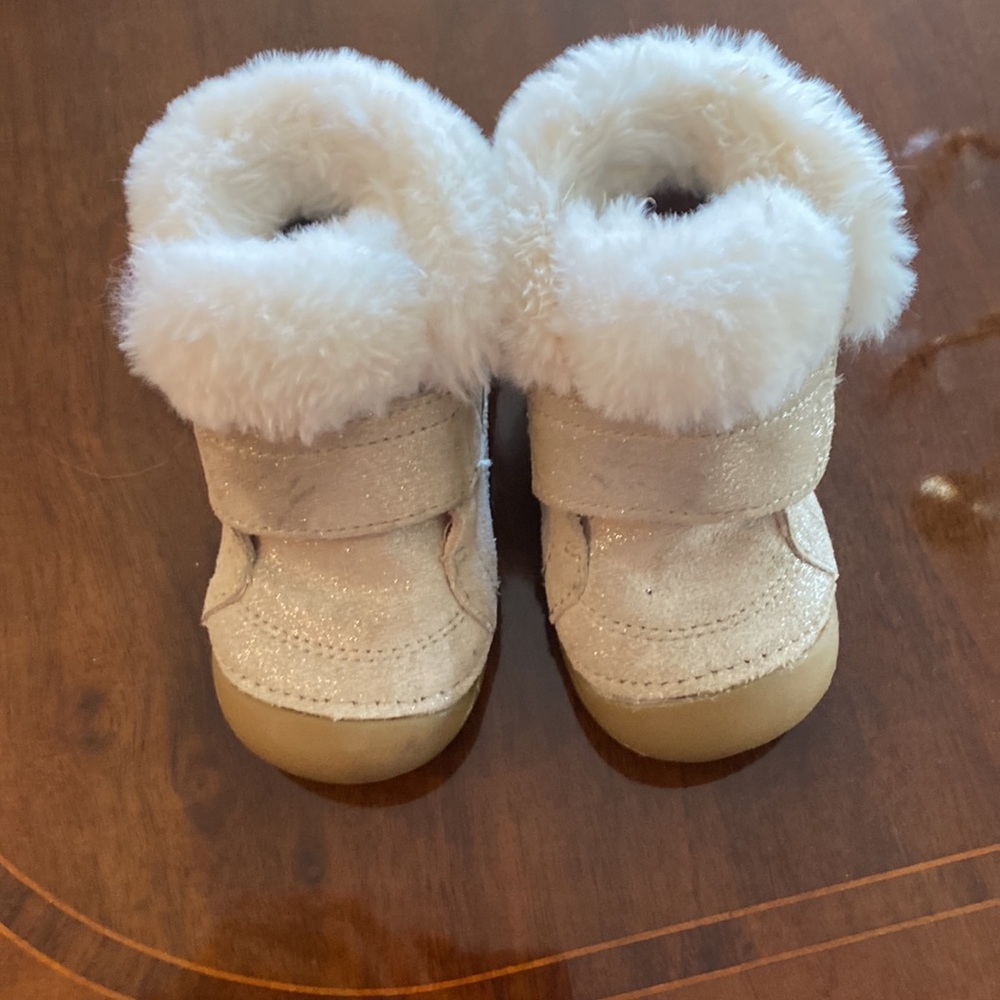 Stride rite kids boots size 5